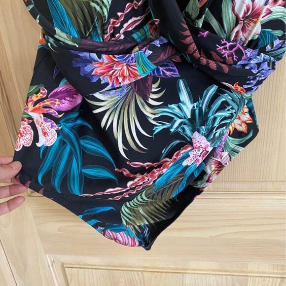 Women’s Terra & Sky floral colorful swimsuit. Size 2X (20W-22W) Like new. - Picture 3 of 9